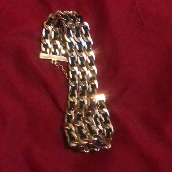 Choker - Picture 5 of 7